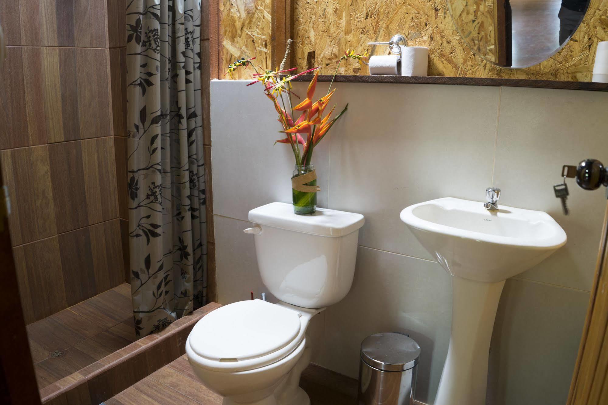 Amazon Planet Hotel Tambopata ภายนอก รูปภาพ
